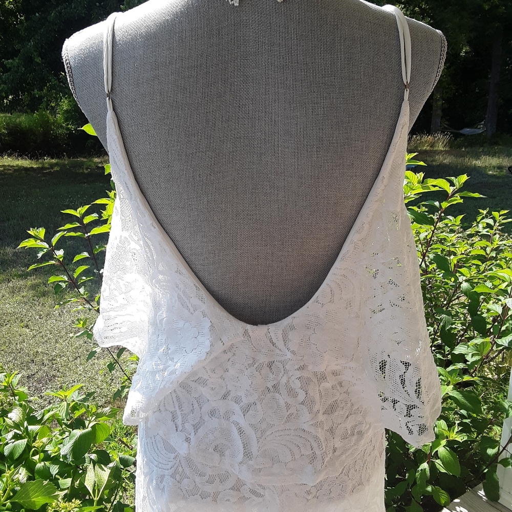 Lace Low Back Maxi Dress - Picture 6 of 11